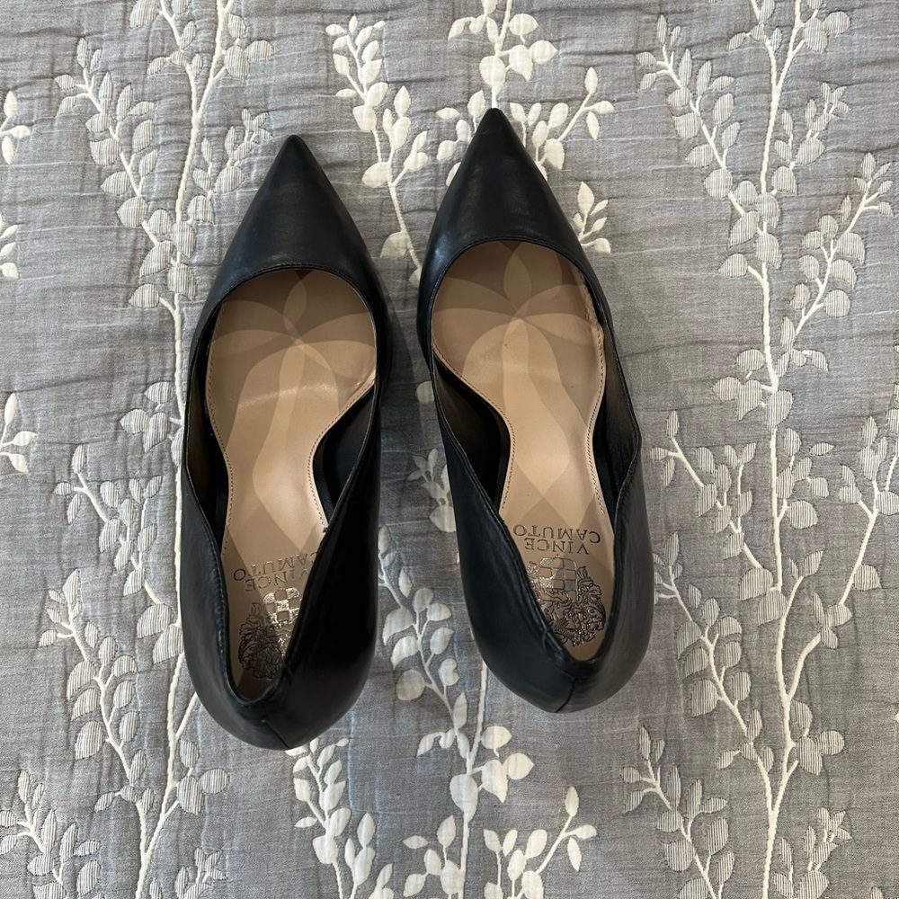 Shoes/ Heels/ Pumps, brand Vince Camuto, size 10, color black - Picture 3 of 15